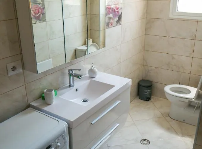 Nyc Modern & Spacious 5 Min From Seaside 公寓